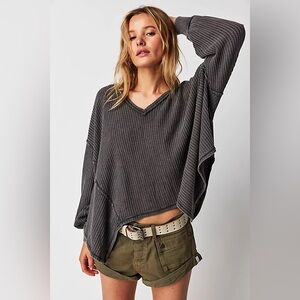 We The Free Coraline Thermal Top Dark Gray Oversized Size Small EUC